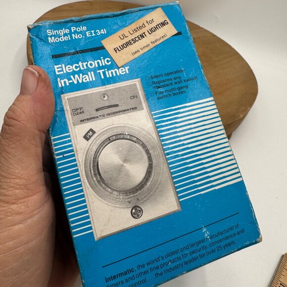 N.O.S. Intermatic Model EI341 Electronic In-Wall Timer New in box - Picture 4 of 9